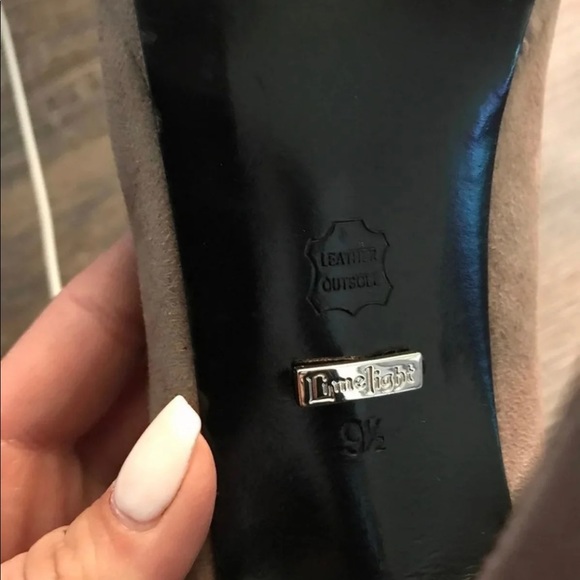 Tan bow heels - Picture 5 of 5